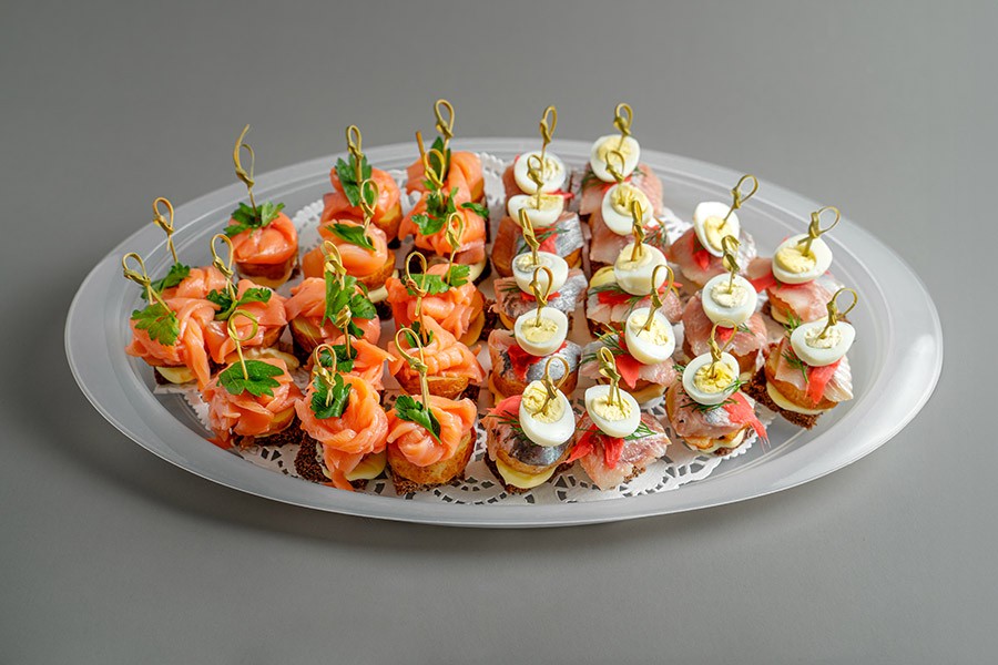 Канапе Сельдь и Семга