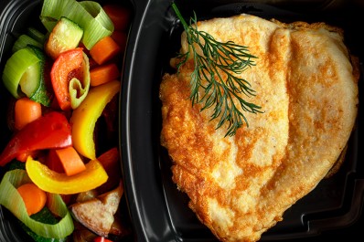 Бизнес-ланч большой с горячим блюдом в ланч-боксах НА ВЫБОР 445-660 г