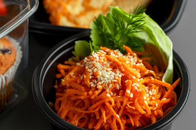 Бизнес-ланч большой с горячим блюдом в ланч-боксах НА ВЫБОР 445-660 г