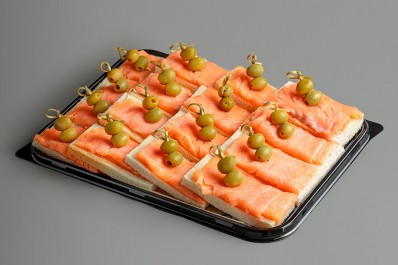 Бутерброды с сёмгой и оливками 16 шт.