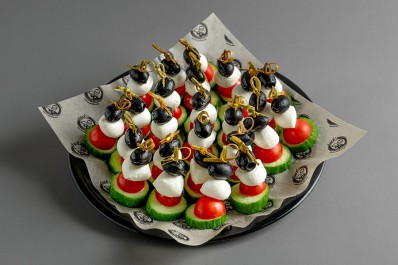 Канапе «Овощные пирамидки» 25/40 шт.