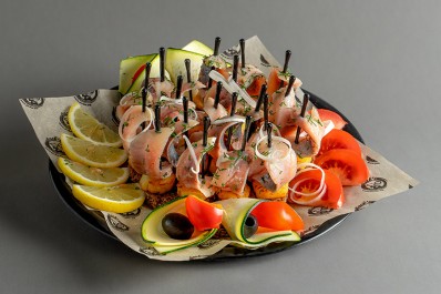 Канапе с сельдью по-норвежски 20/40 шт.