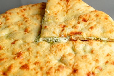 Осетинский пирог с сыром и зеленым луком 20/40 см