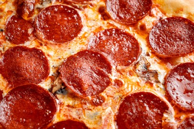 Пицца на тонком тесте «Супер Пепперони» 35 см