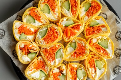 Рулетики «Корейский полуостров» 16 шт.