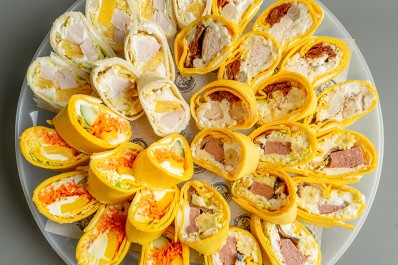 Рулетики «Пышный праздник» ассорти 32 шт.