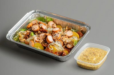 Салат с колбасками 600/1200 г