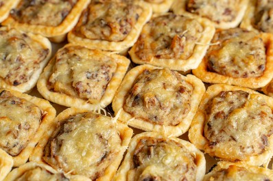 Мини-тарталетки с жюльеном из грибов 18/36 шт.